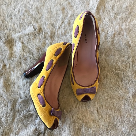 Marc Jacobs Shoes - Marc Jacobs Yellow Velvet Purple bow size 5.5